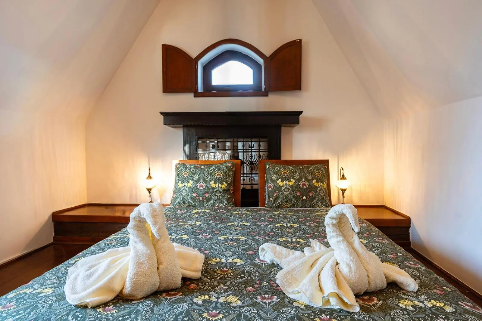 The Grand Budapest Penthouse With Stunning View To Heroes Square 헝가리